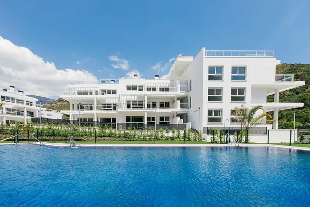 RIVERSIDE HOMES